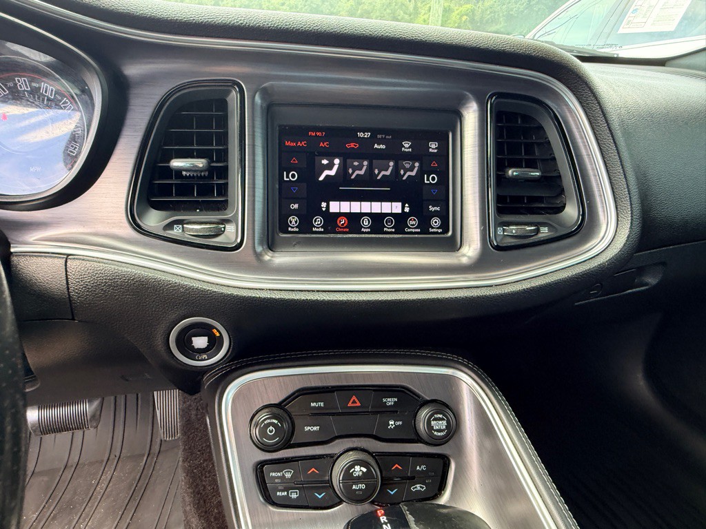 2018 Dodge Challenger Image 17