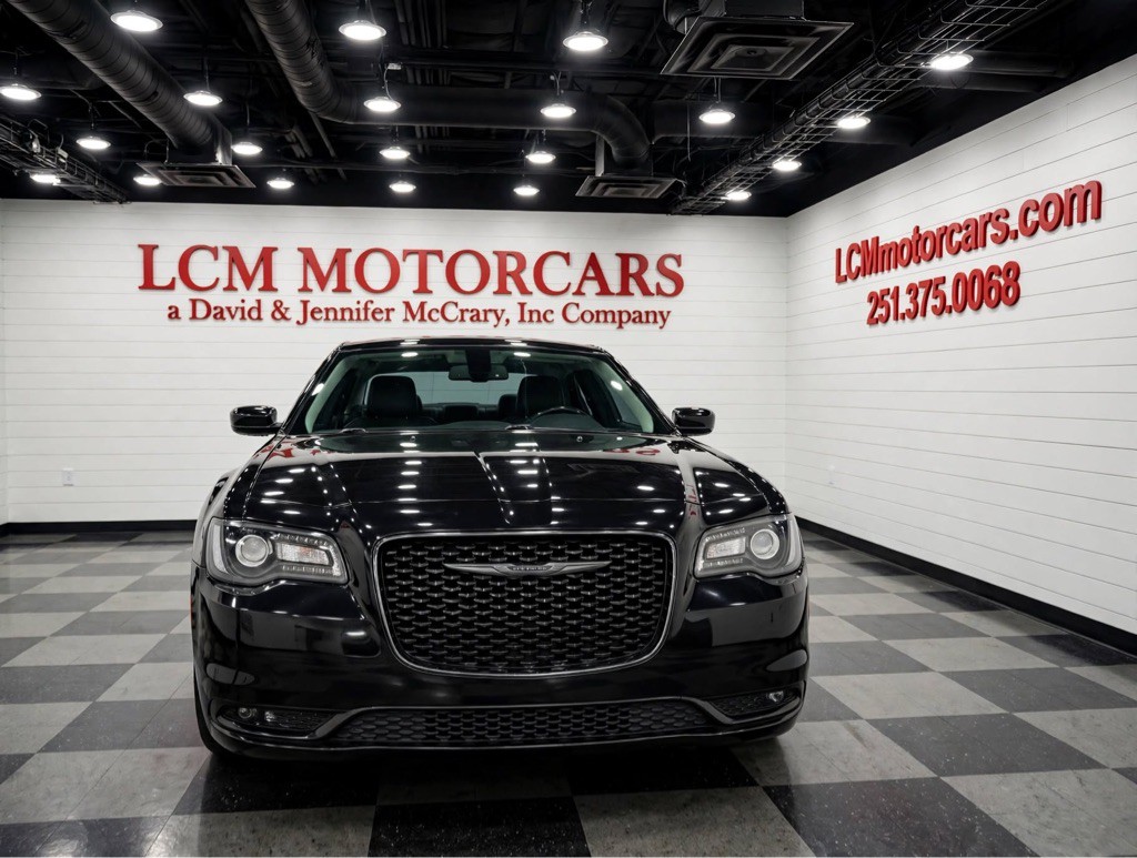 2020 Chrysler 300 Image 7