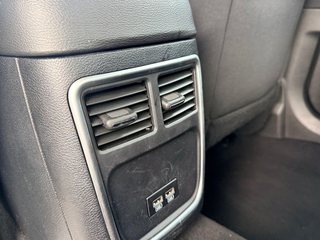 2020 Chrysler 300 Image 12
