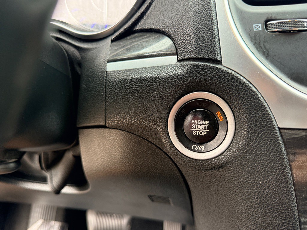2020 Chrysler 300 Image 19