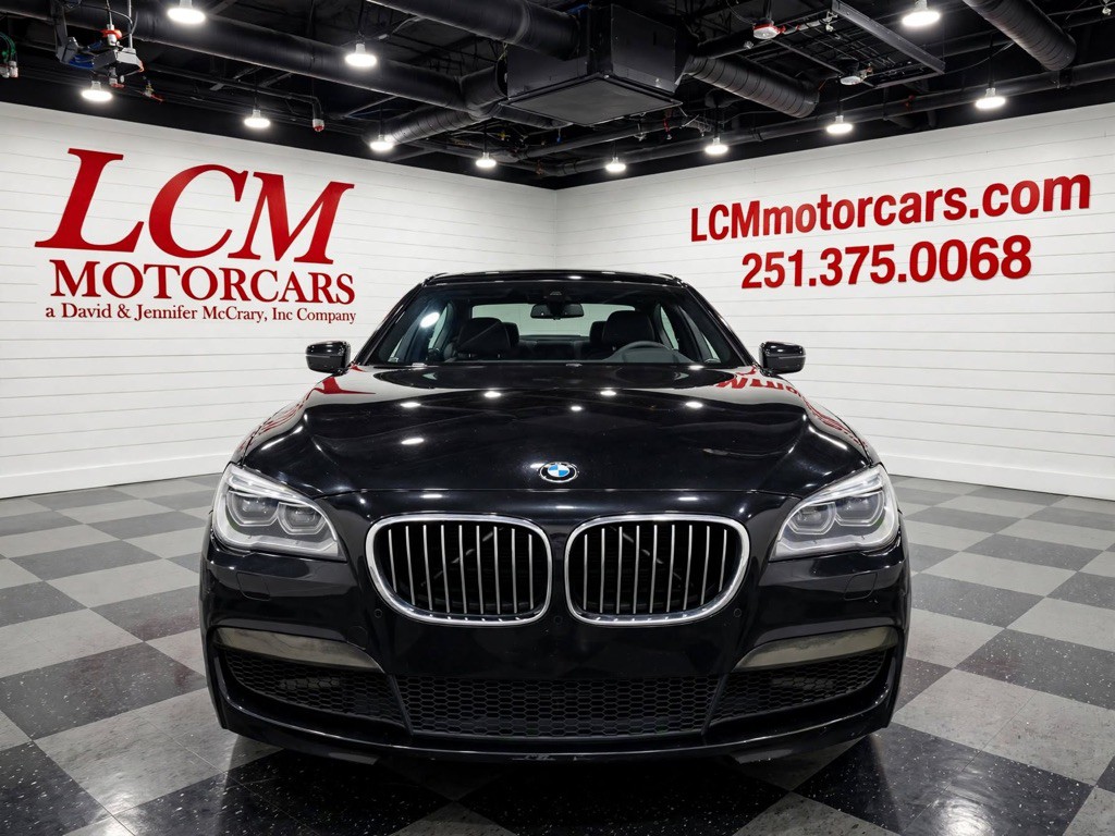 2015 BMW 7 Series Image 2
