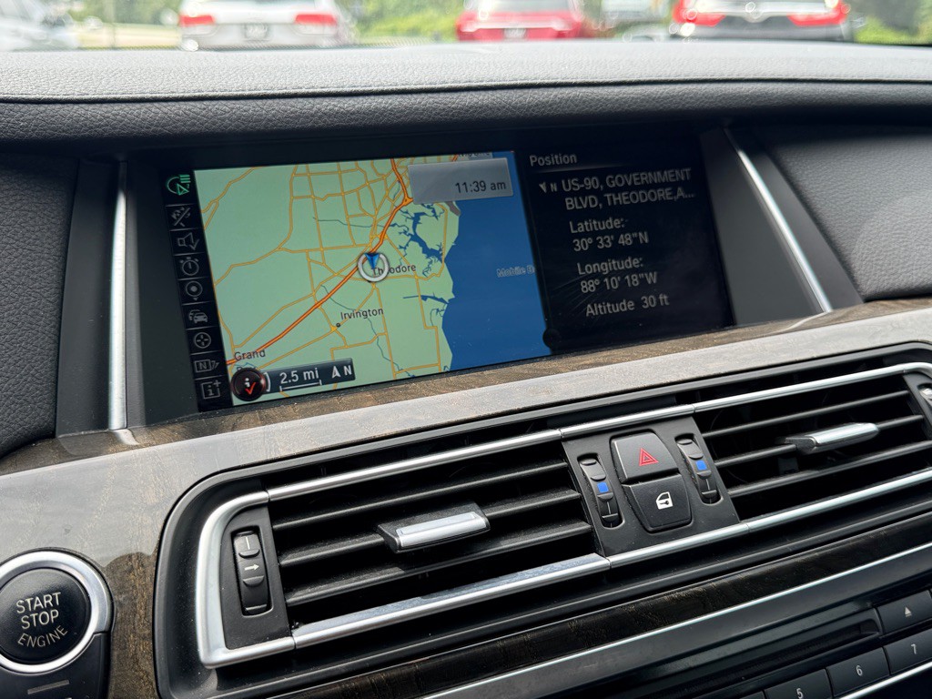 2015 BMW 7 Series Image 19