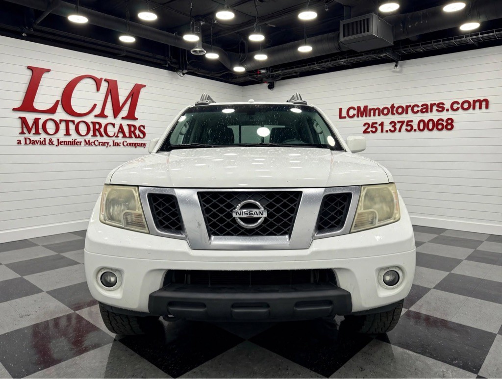 2015 Nissan Frontier Image 2