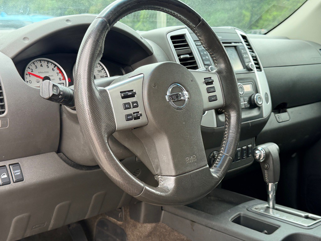 2015 Nissan Frontier Image 8
