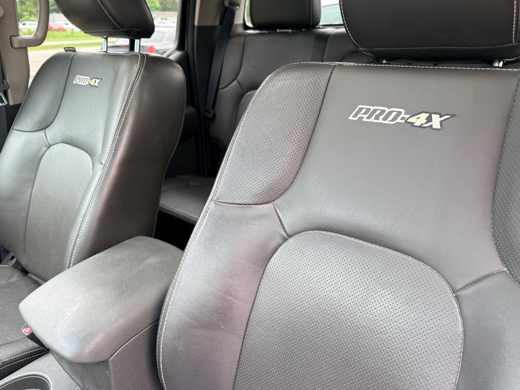 2015 Nissan Frontier Image 10