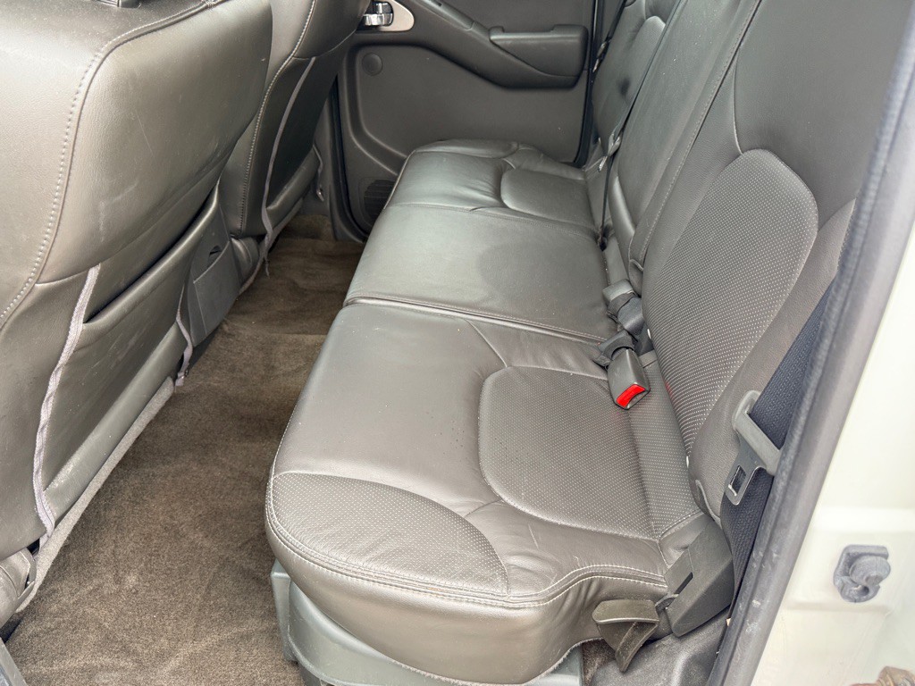 2015 Nissan Frontier Image 12