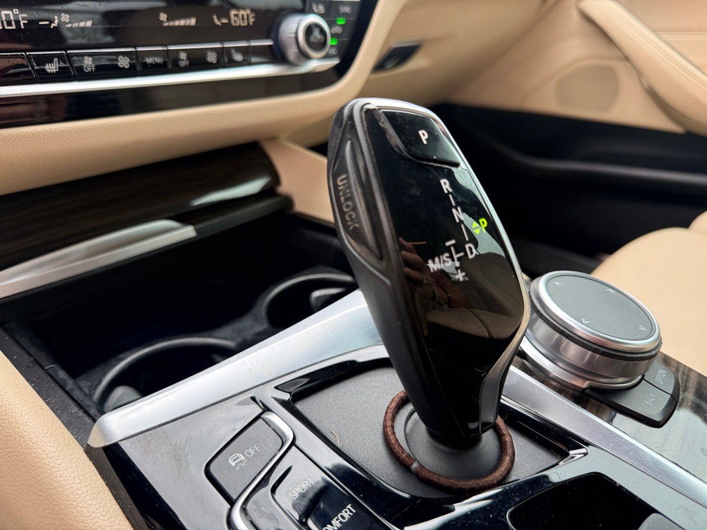 2019 BMW 5 Series Image 24