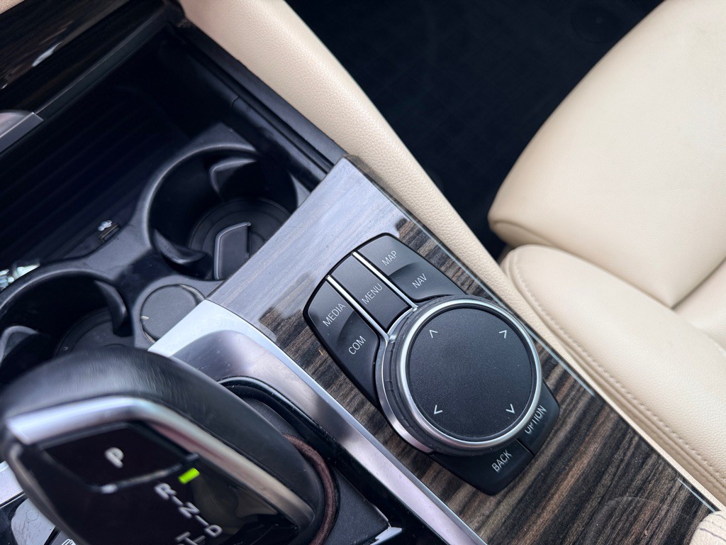 2019 BMW 5 Series Image 25