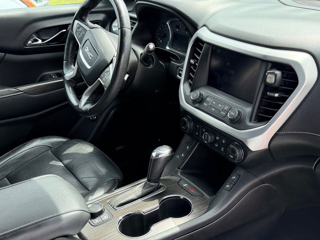 2018 GMC Acadia Image 8