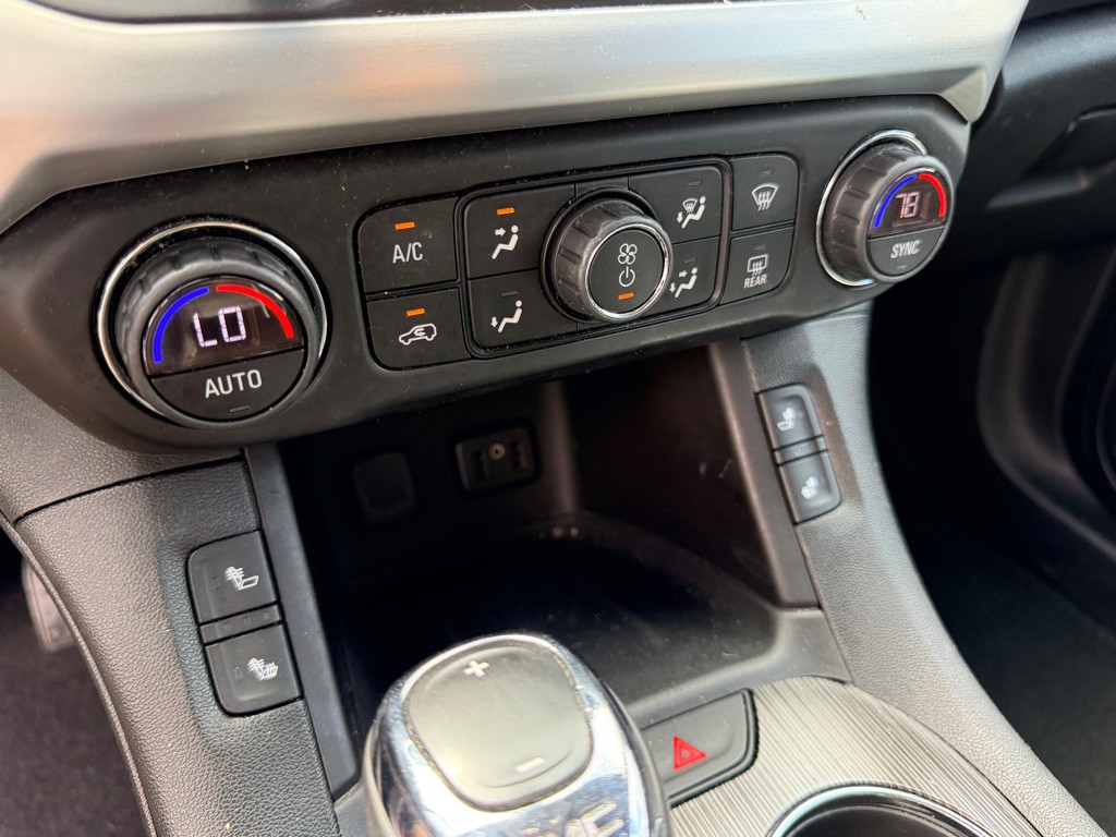 2018 GMC Acadia Image 17