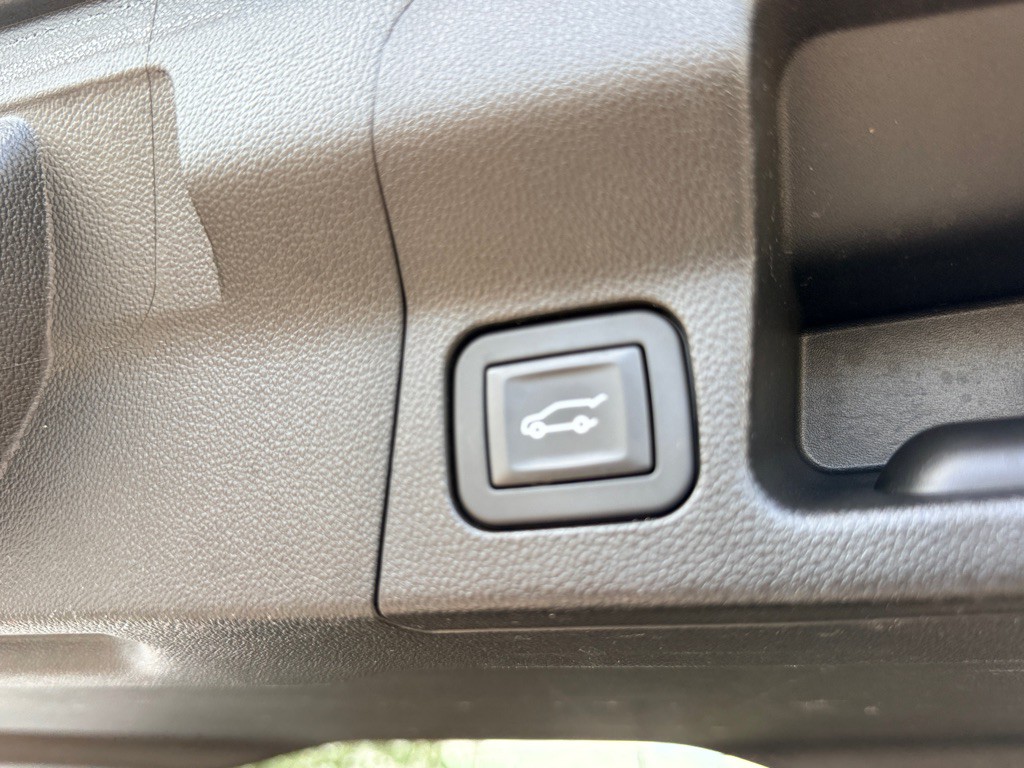 2018 GMC Acadia Image 25