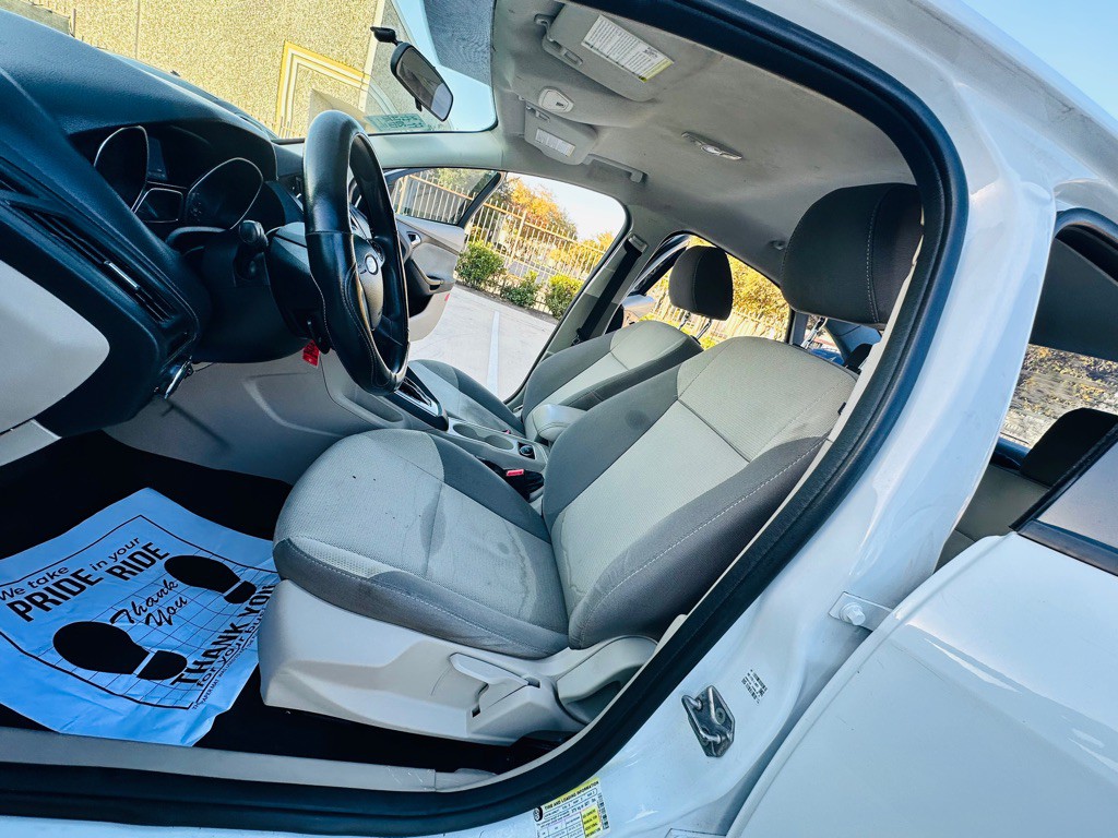 2014 Ford Focus Image 10