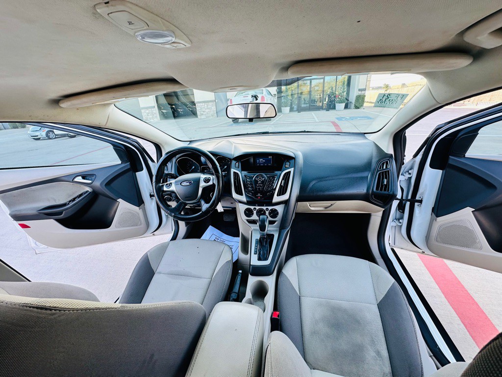 2014 Ford Focus Image 18