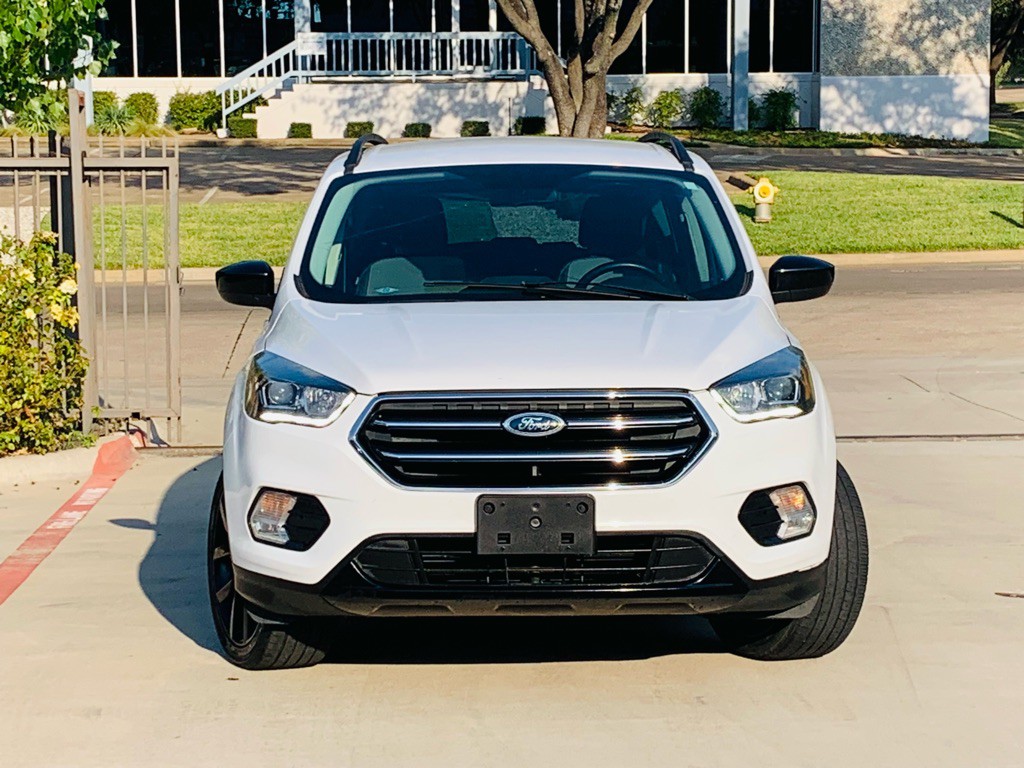 2018 Ford Escape Image 2