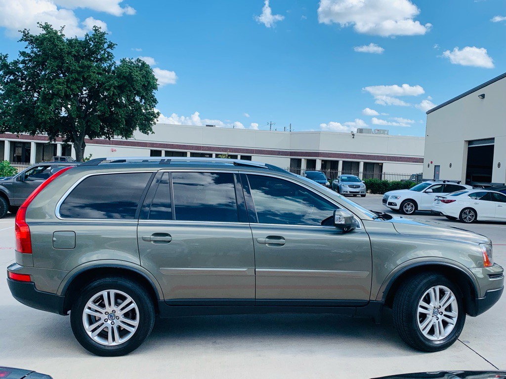 2011 Volvo XC90 Image 10