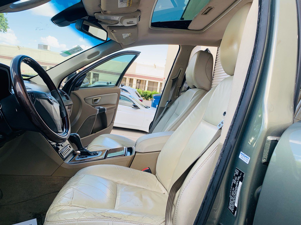 2011 Volvo XC90 Image 11