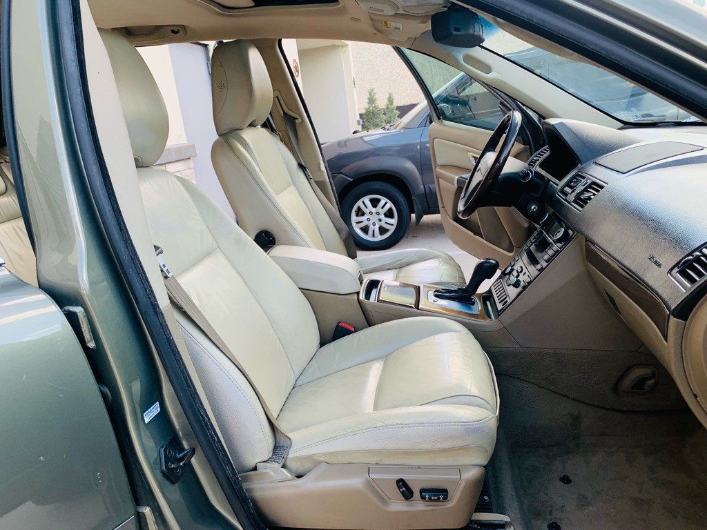 2011 Volvo XC90 Image 22
