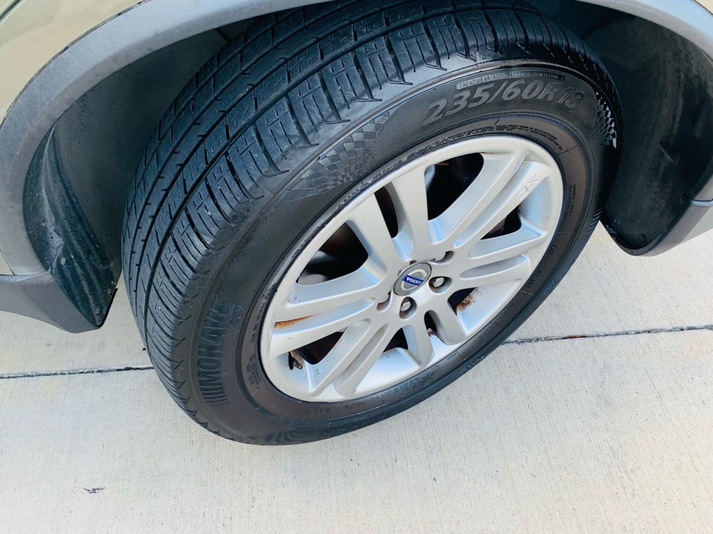 2011 Volvo XC90 Image 26