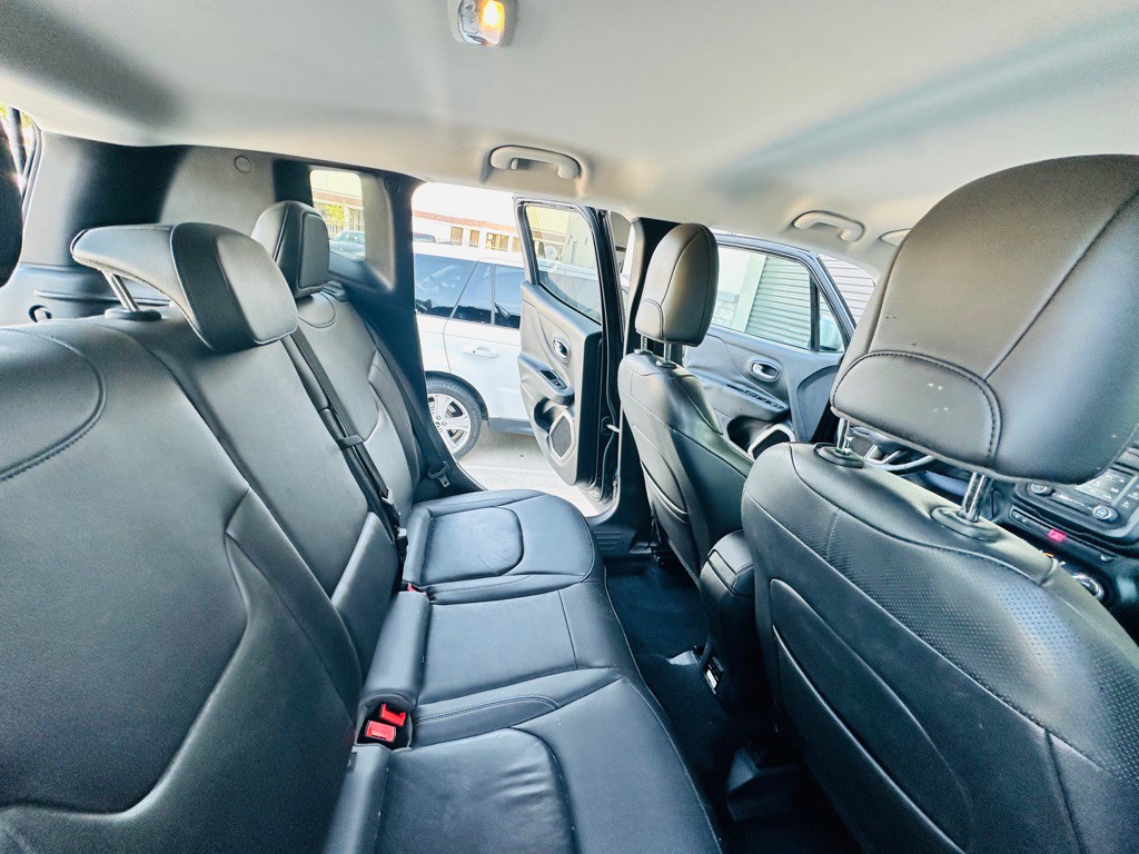 2016 Jeep Renegade Image 19