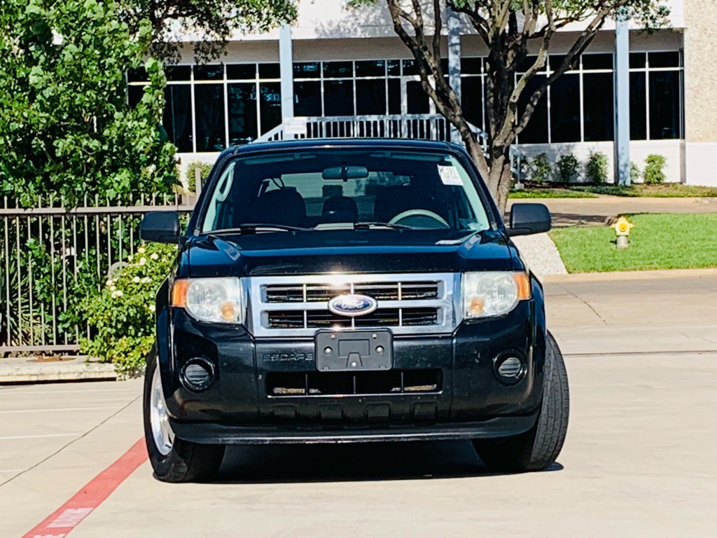 2011 Ford Escape Image 2