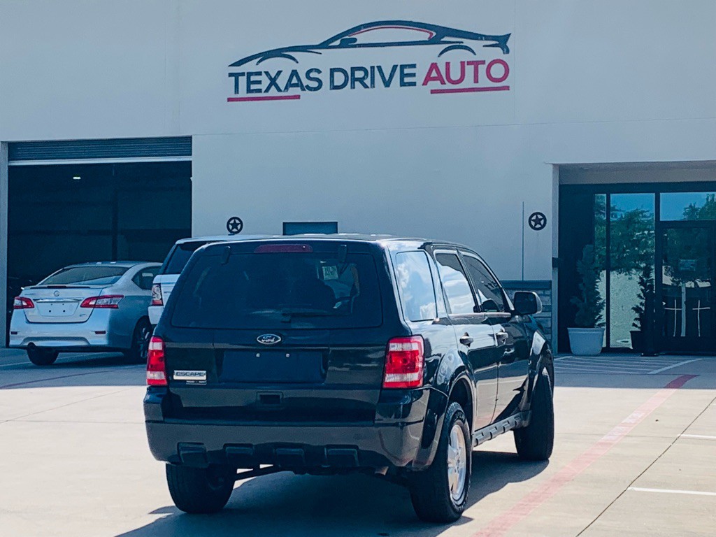 2011 Ford Escape Image 10