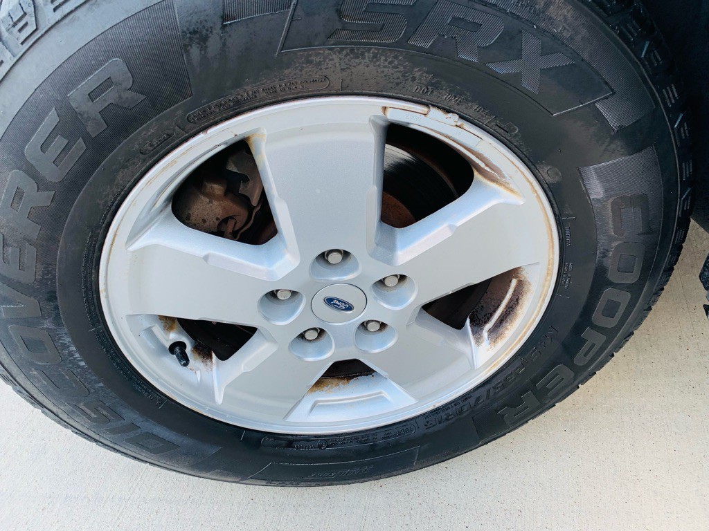 2011 Ford Escape Image 25