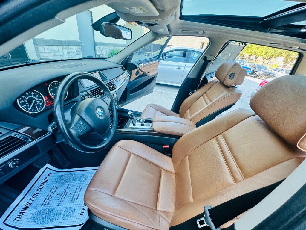 2010 BMW X5 Image 12