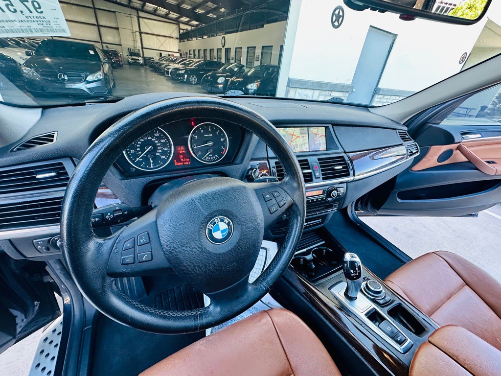 2010 BMW X5 Image 14