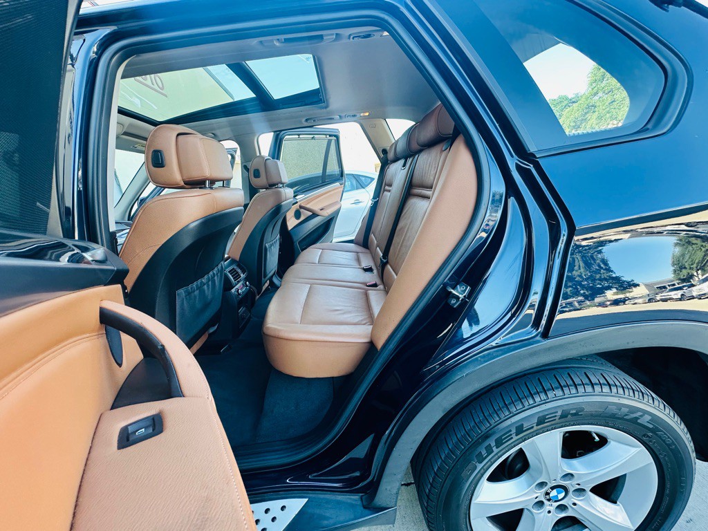 2010 BMW X5 Image 15