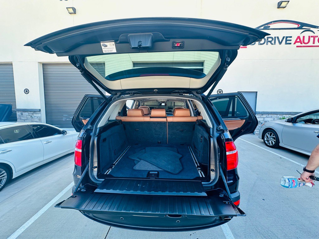 2010 BMW X5 Image 17