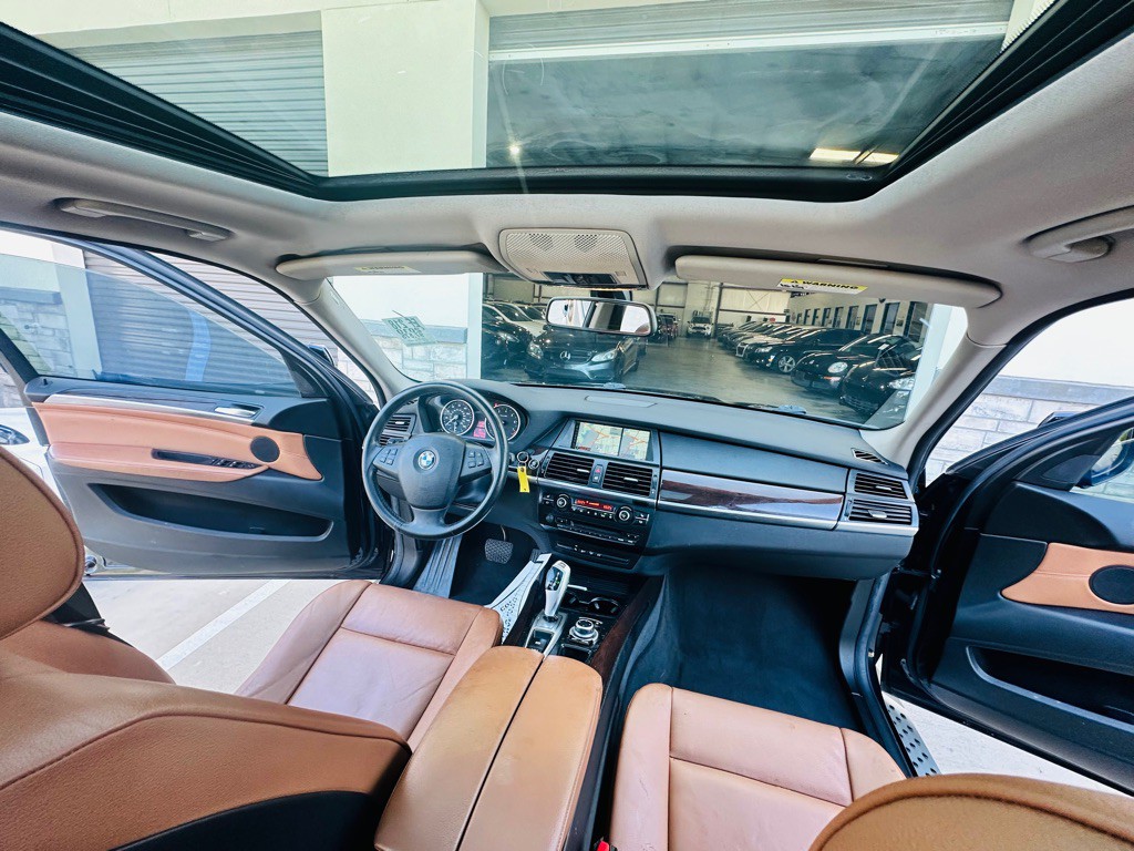 2010 BMW X5 Image 20