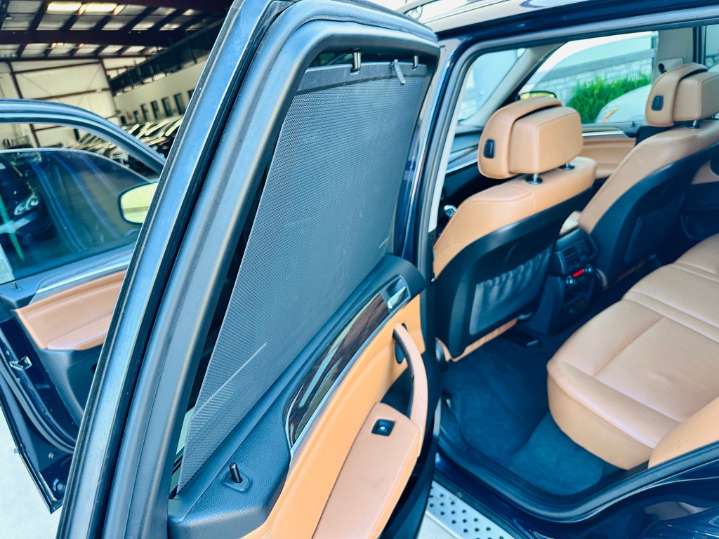 2010 BMW X5 Image 22