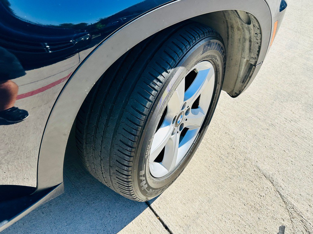 2010 BMW X5 Image 24