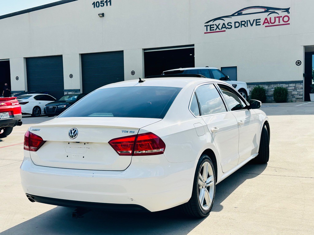 2014 Volkswagen Passat Image 7