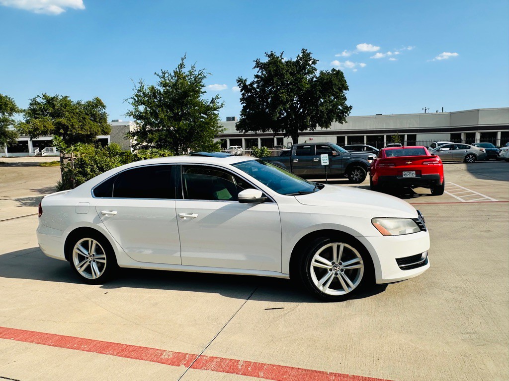 2014 Volkswagen Passat Image 9