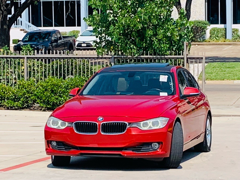 2013 BMW 3 Series Image 3