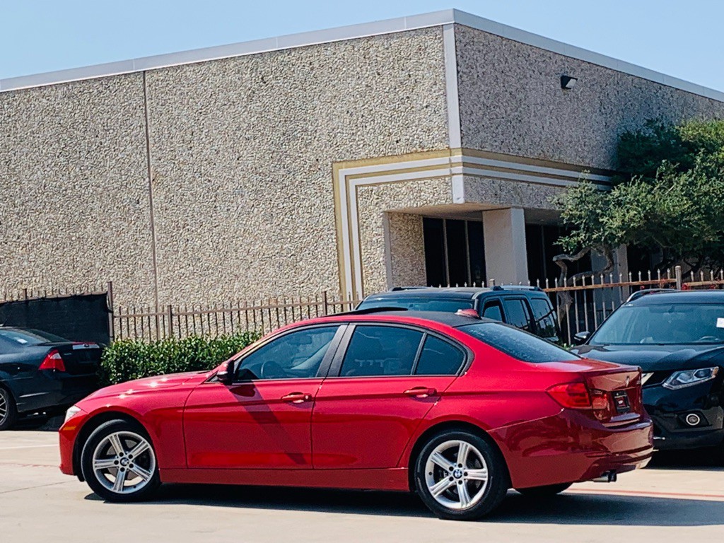 2013 BMW 3 Series Image 6