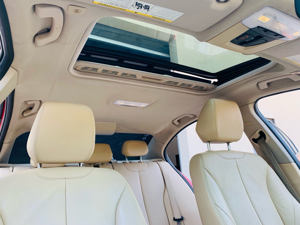 2013 BMW 3 Series Image 21