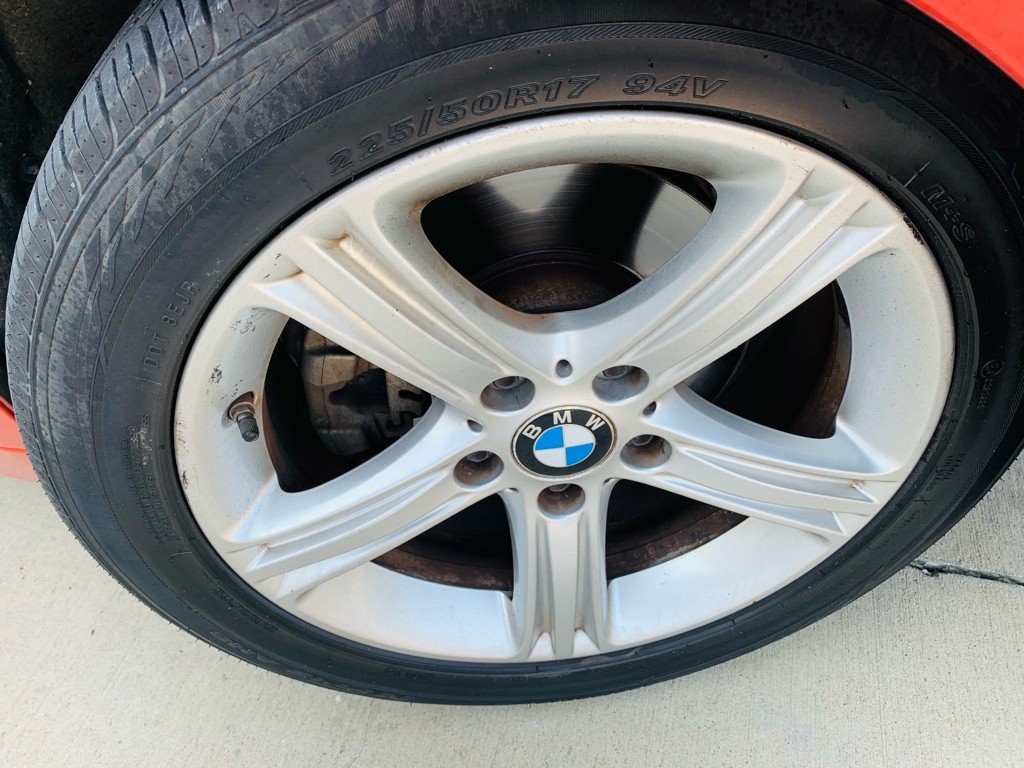 2013 BMW 3 Series Image 25