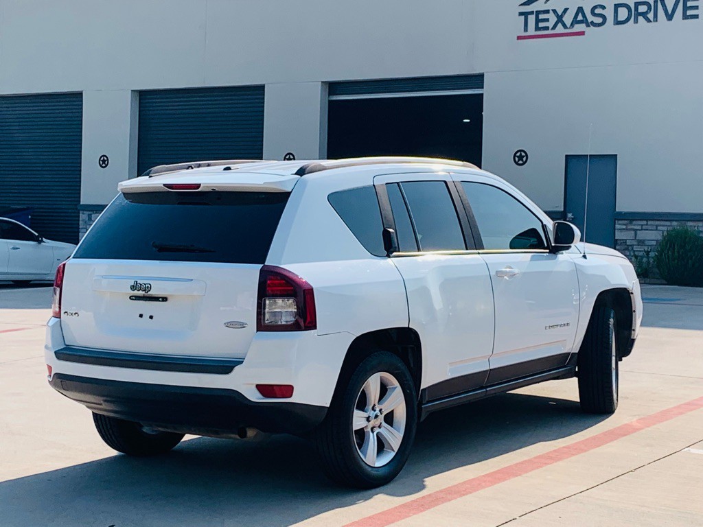 2016 Jeep Compass Image 10