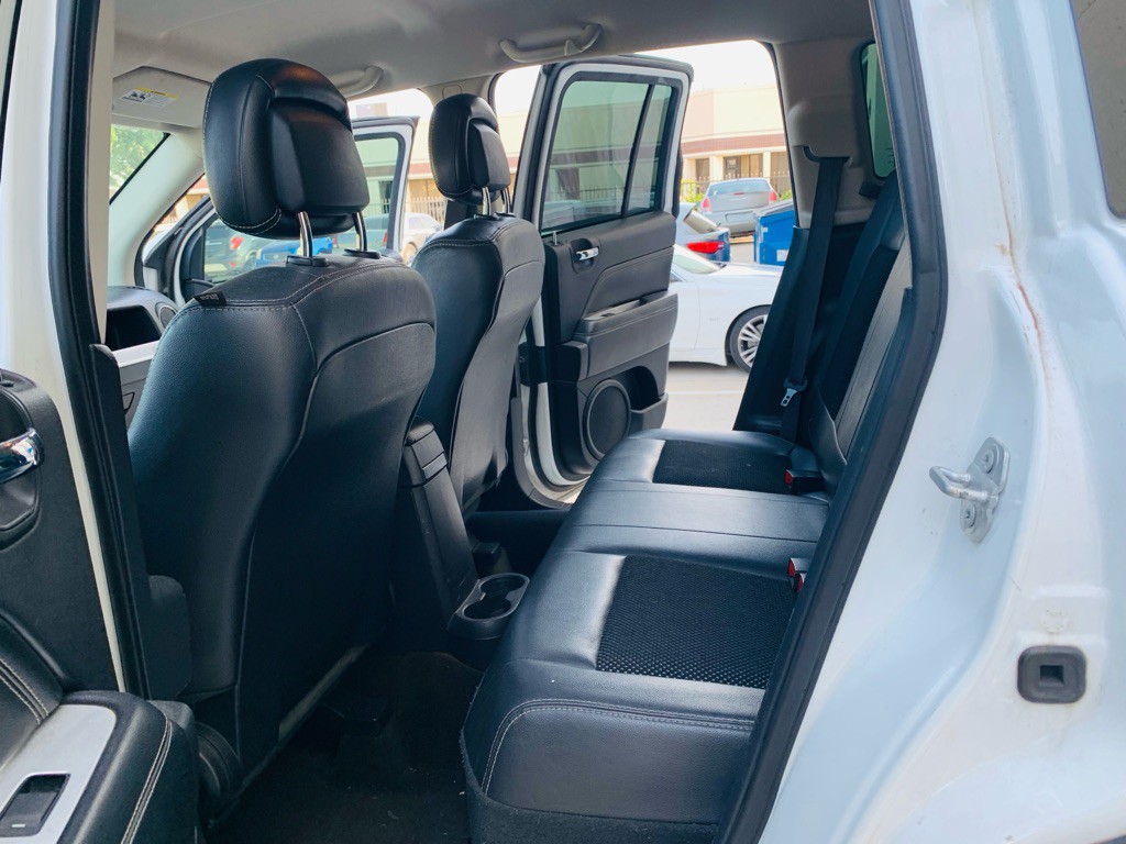 2016 Jeep Compass Image 15