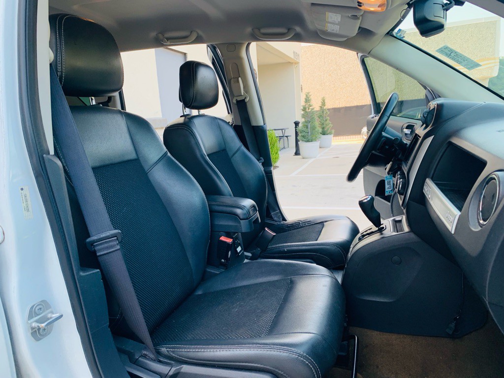 2016 Jeep Compass Image 21