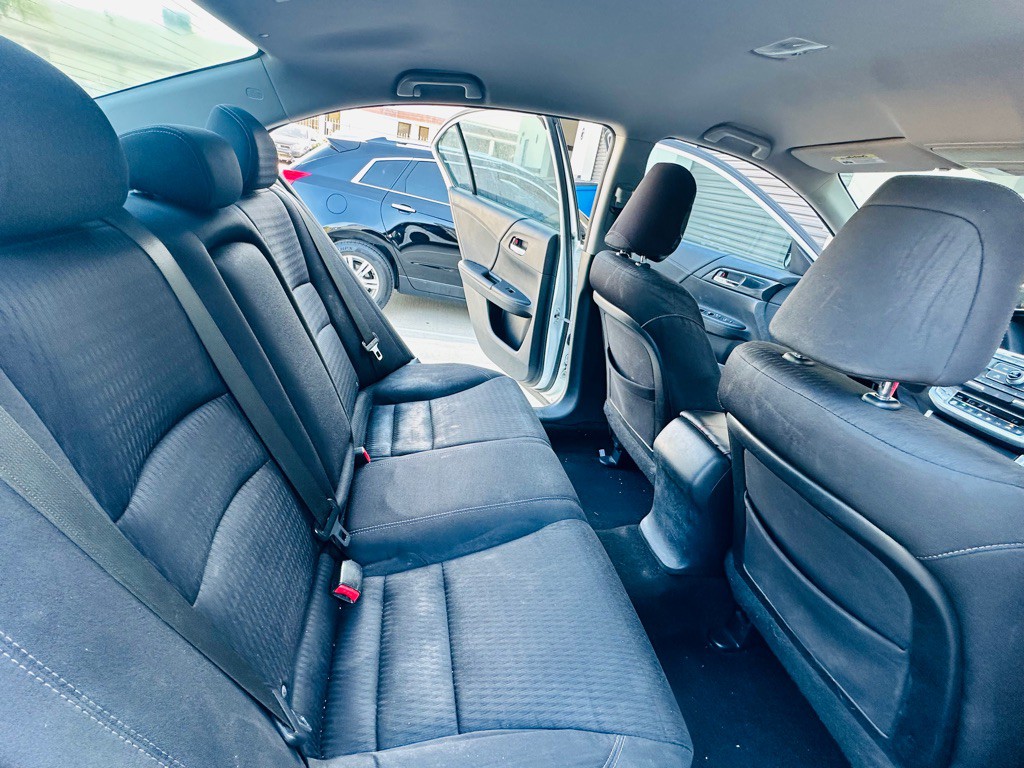 2014 Honda Accord Image 18