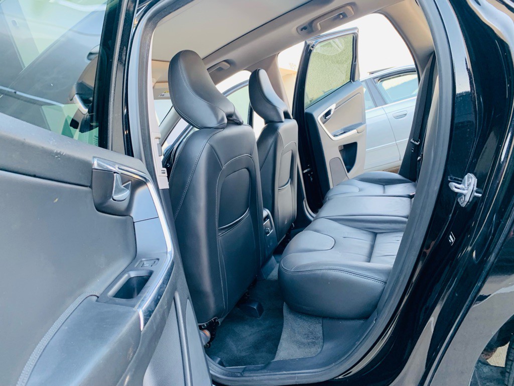 2016 Volvo XC60 Image 17