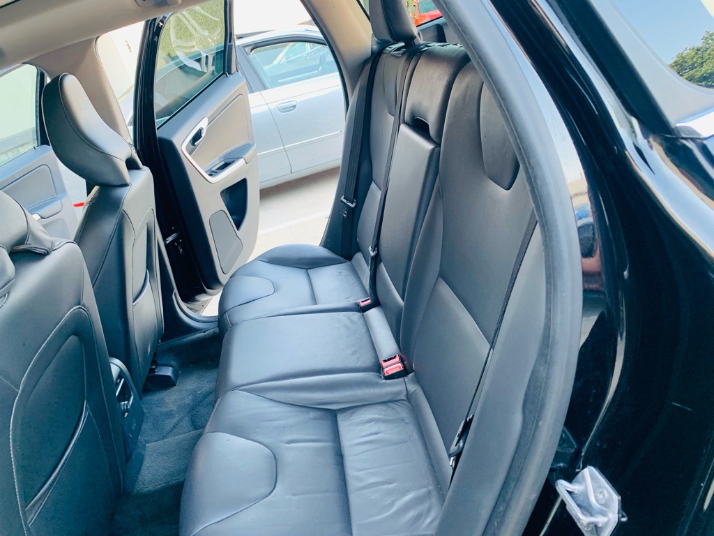 2016 Volvo XC60 Image 18