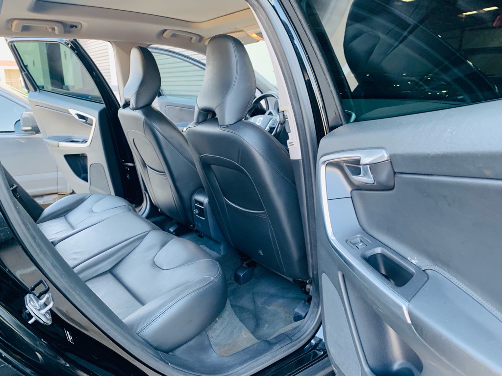 2016 Volvo XC60 Image 21