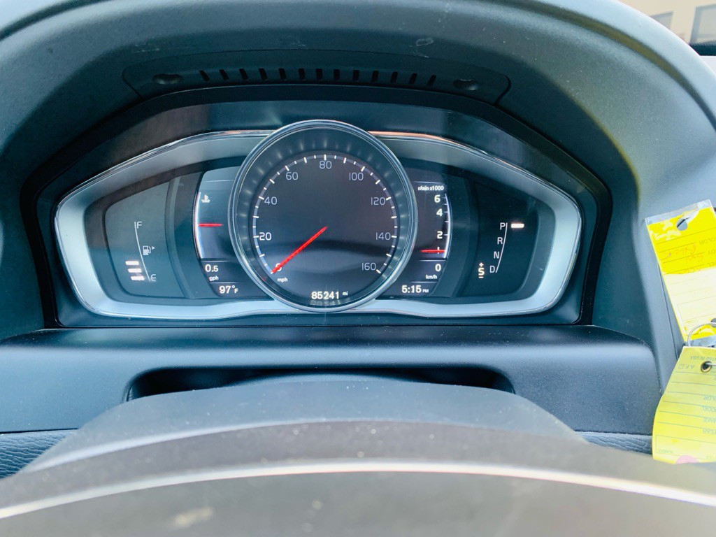 2016 Volvo XC60 Image 28