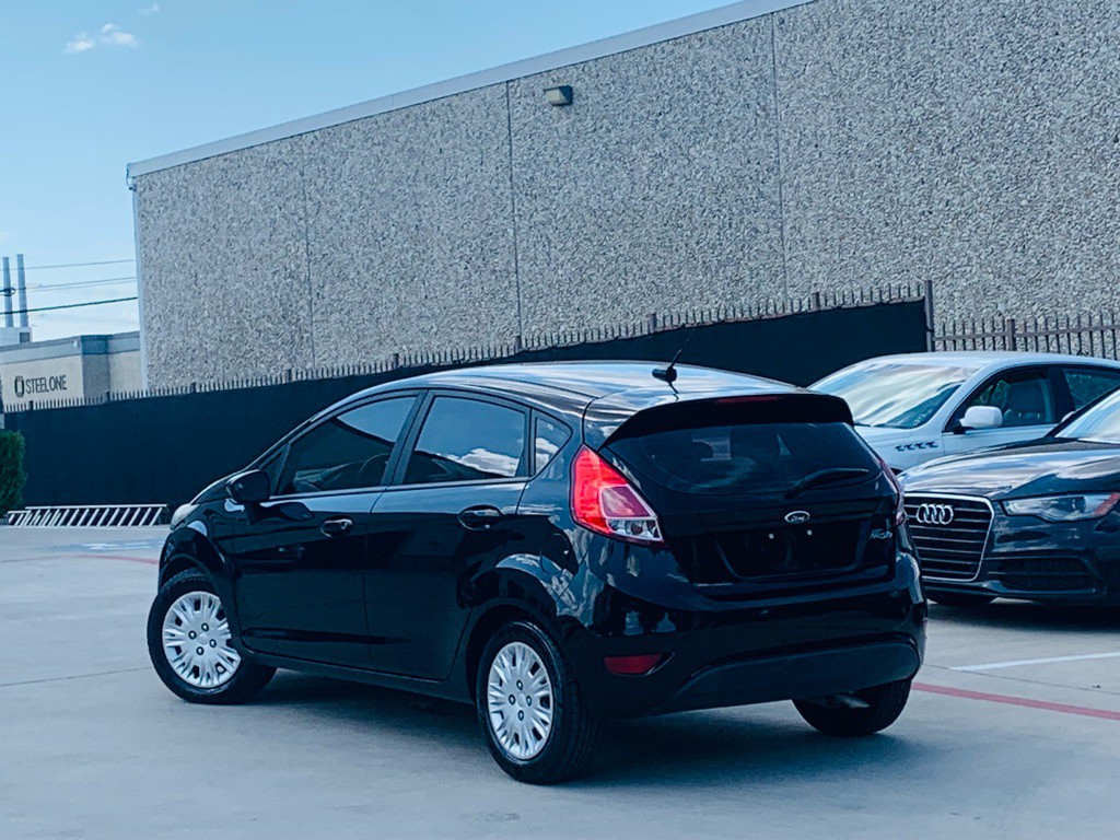 2016 Ford Fiesta Image 10