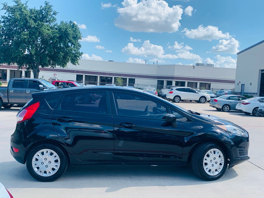 2016 Ford Fiesta Image 15