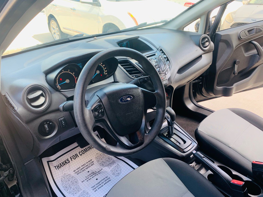 2016 Ford Fiesta Image 17